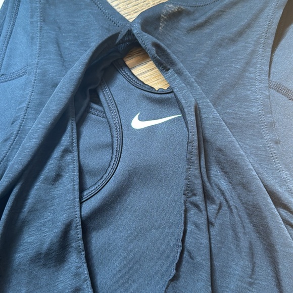 NIKE ATHLETIC SHIRT WITH BRA - size medium - Picture 3 of 5